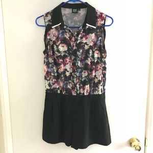 Summer flowery shorts dress